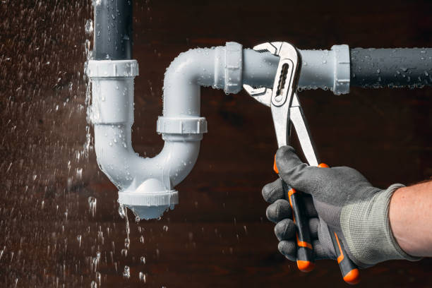 Professional Plumbing technician working in Hillsborough, CA
